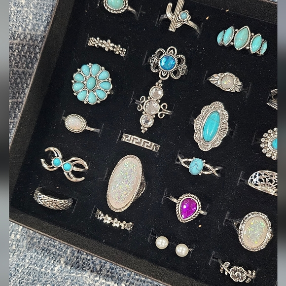 36 Pcs Cocktail Rings - Picture 2 of 4